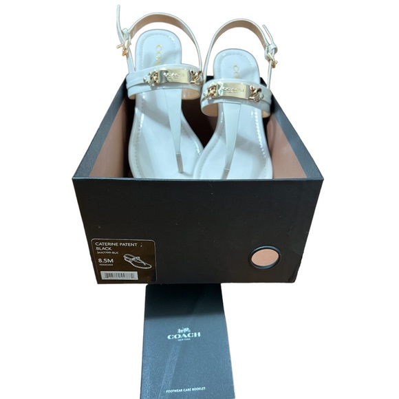 Brand 🆕 Coach Chalk "Caterine" Logo Hardware
Flat Sandals - Picture 7 of 10